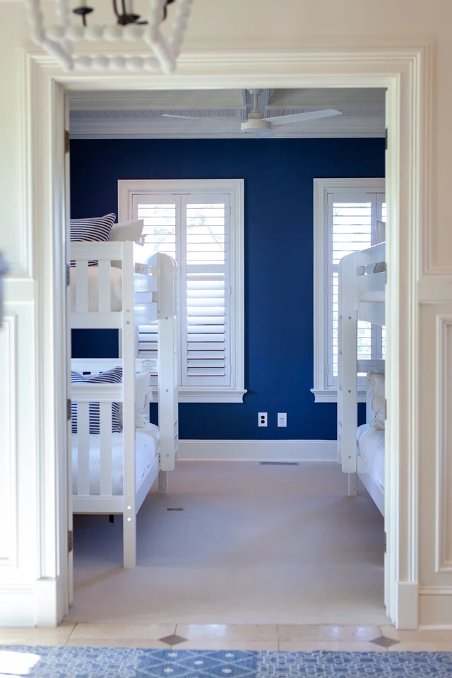Bedroom 5 image 1