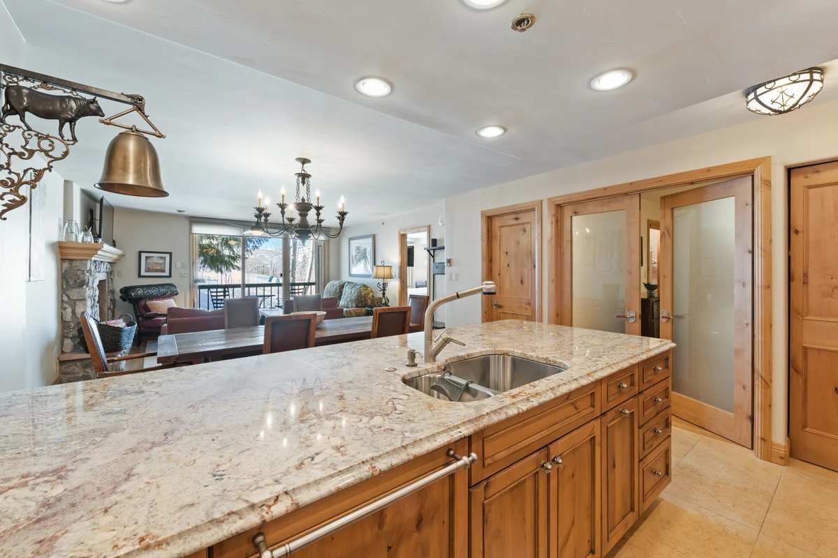 Condo in Beaver Creek property photo 5