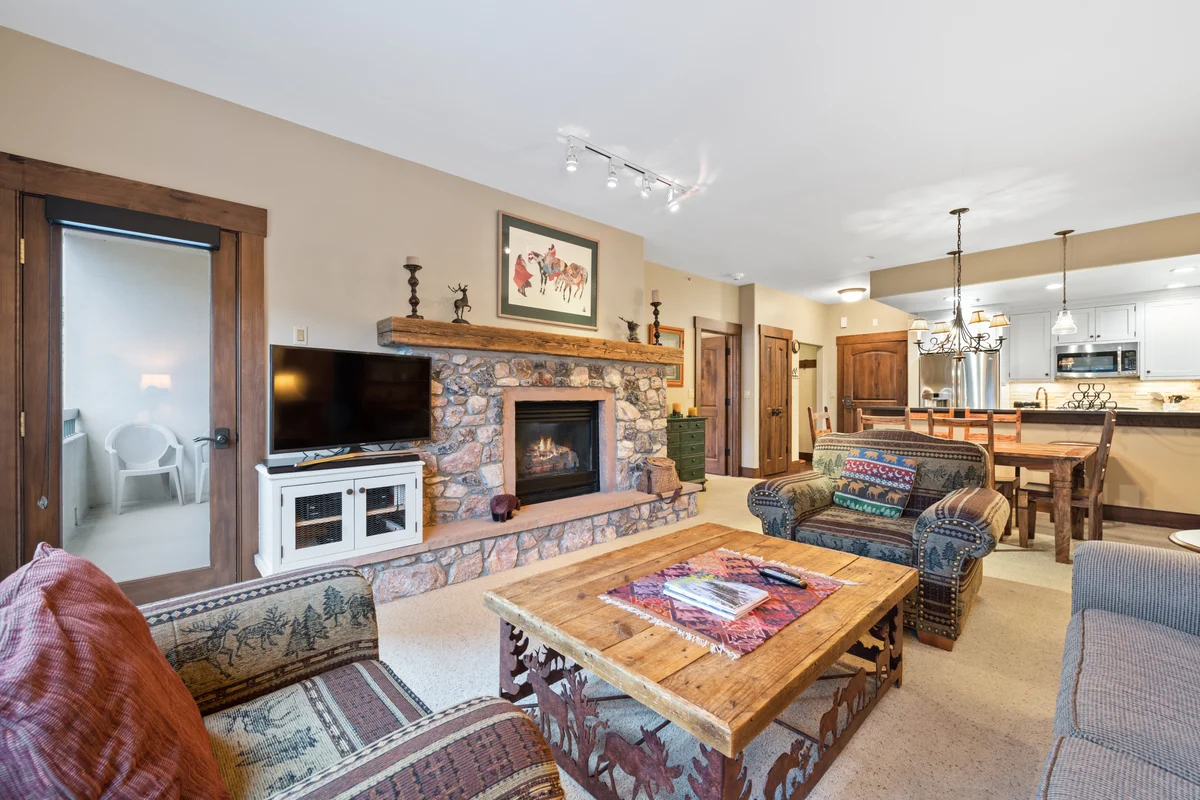 Condo in Beaver Creek property photo 2