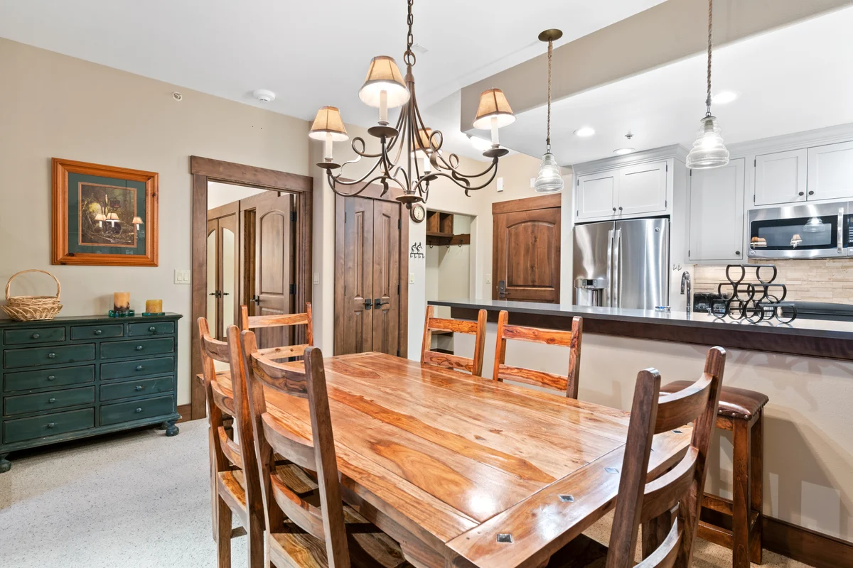 Condo in Beaver Creek property photo 5