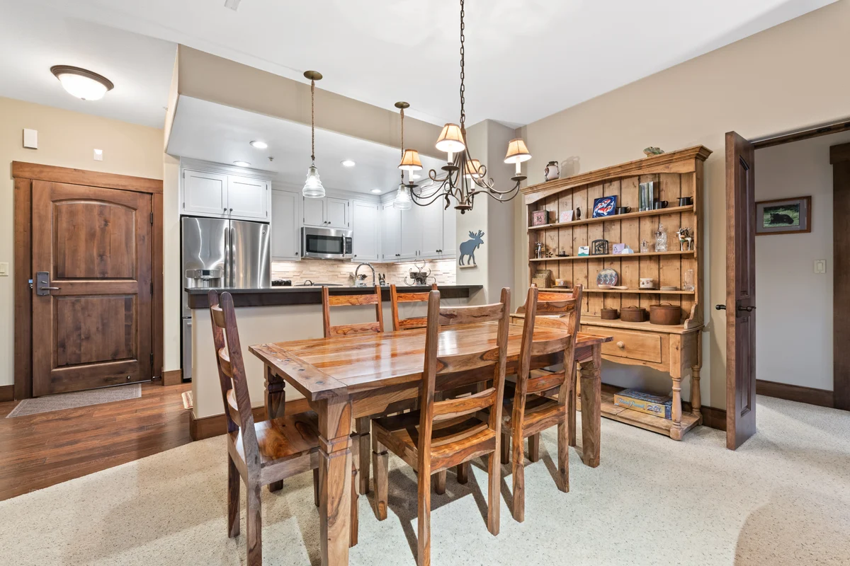 Condo in Beaver Creek property photo 4