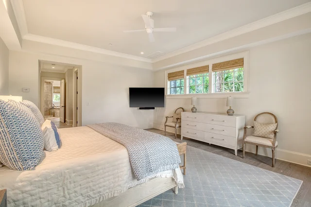 Bedroom 1 image 1