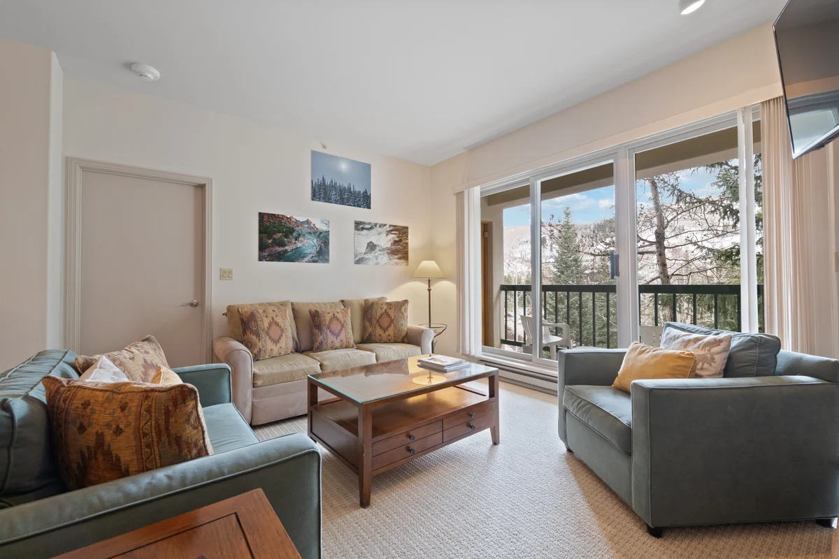 Condo in Beaver Creek property photo 3