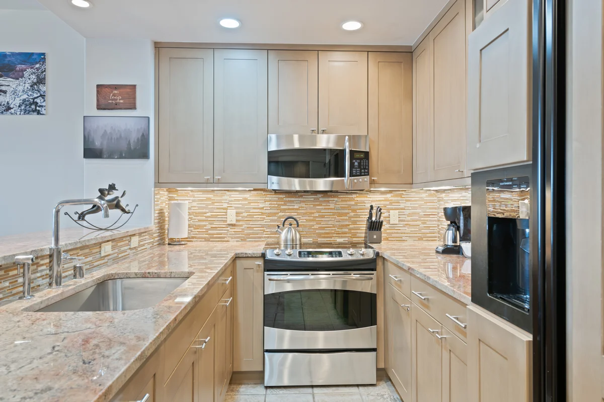 Condo in Beaver Creek property photo 5