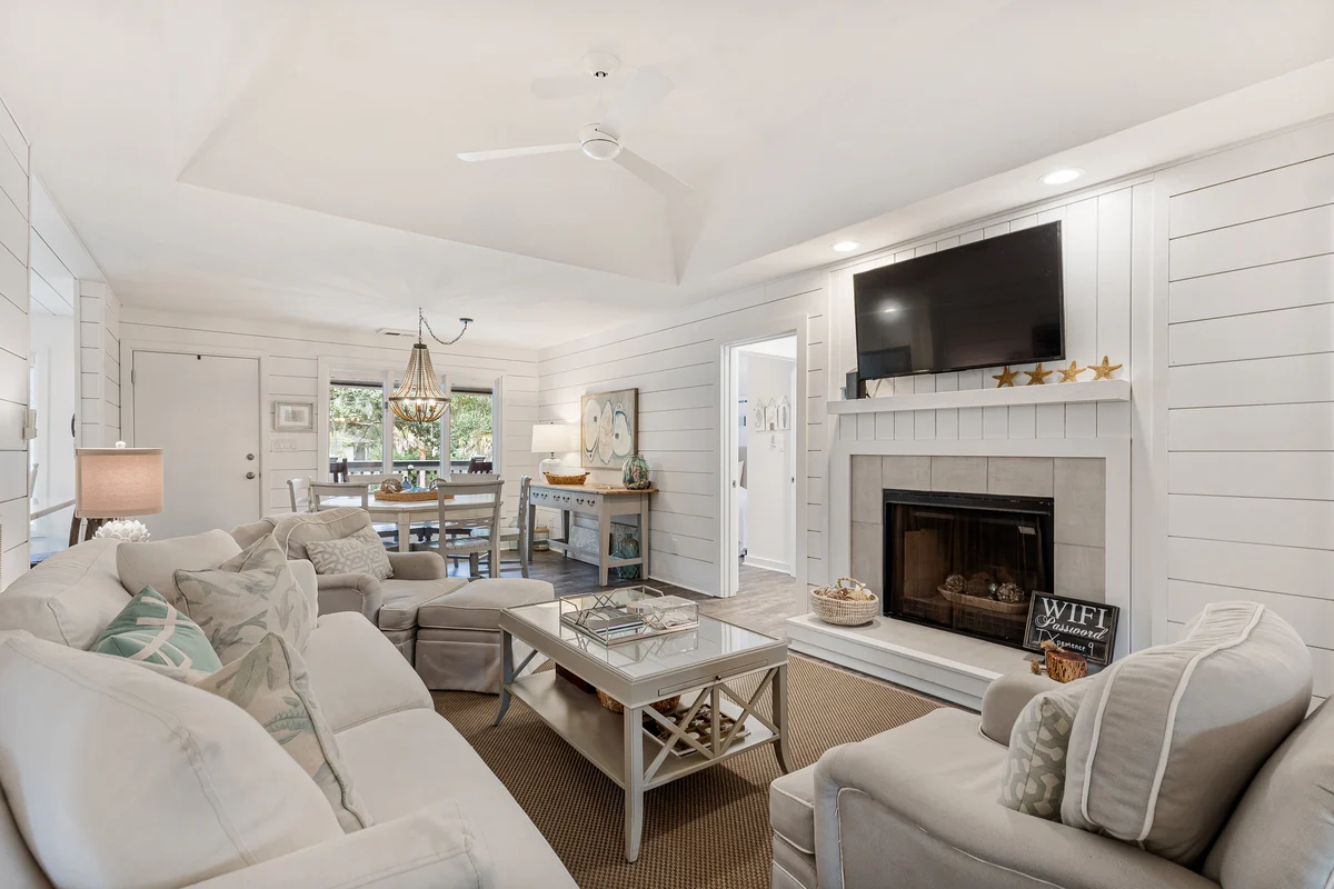 Stunning cottage, central location property photo 2