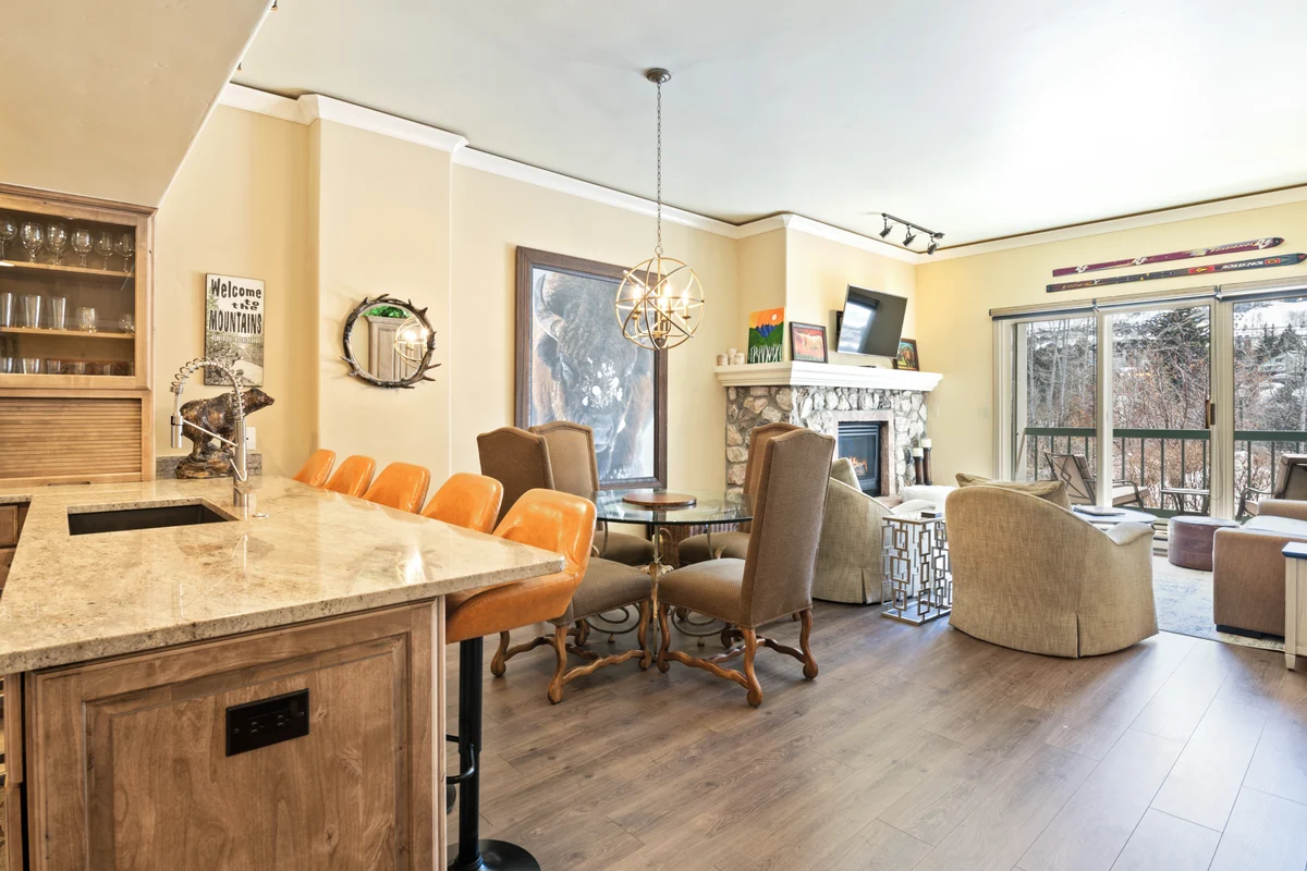 Condo in Beaver Creek property photo 2