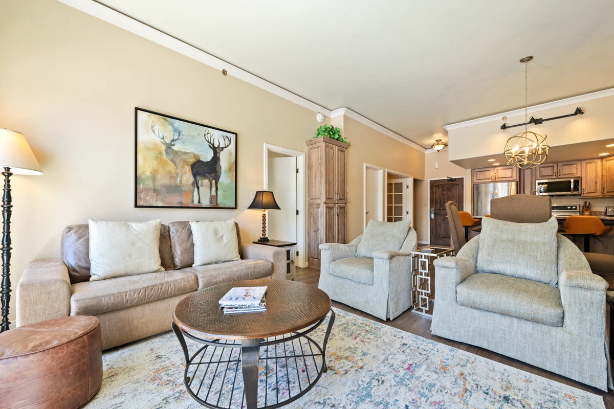 Condo in Beaver Creek property photo 4