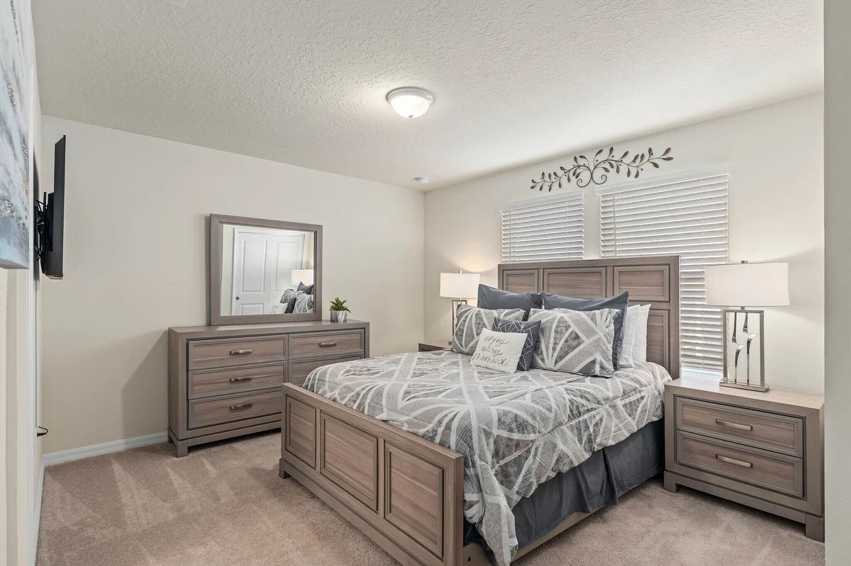 Bedroom 1 image 1