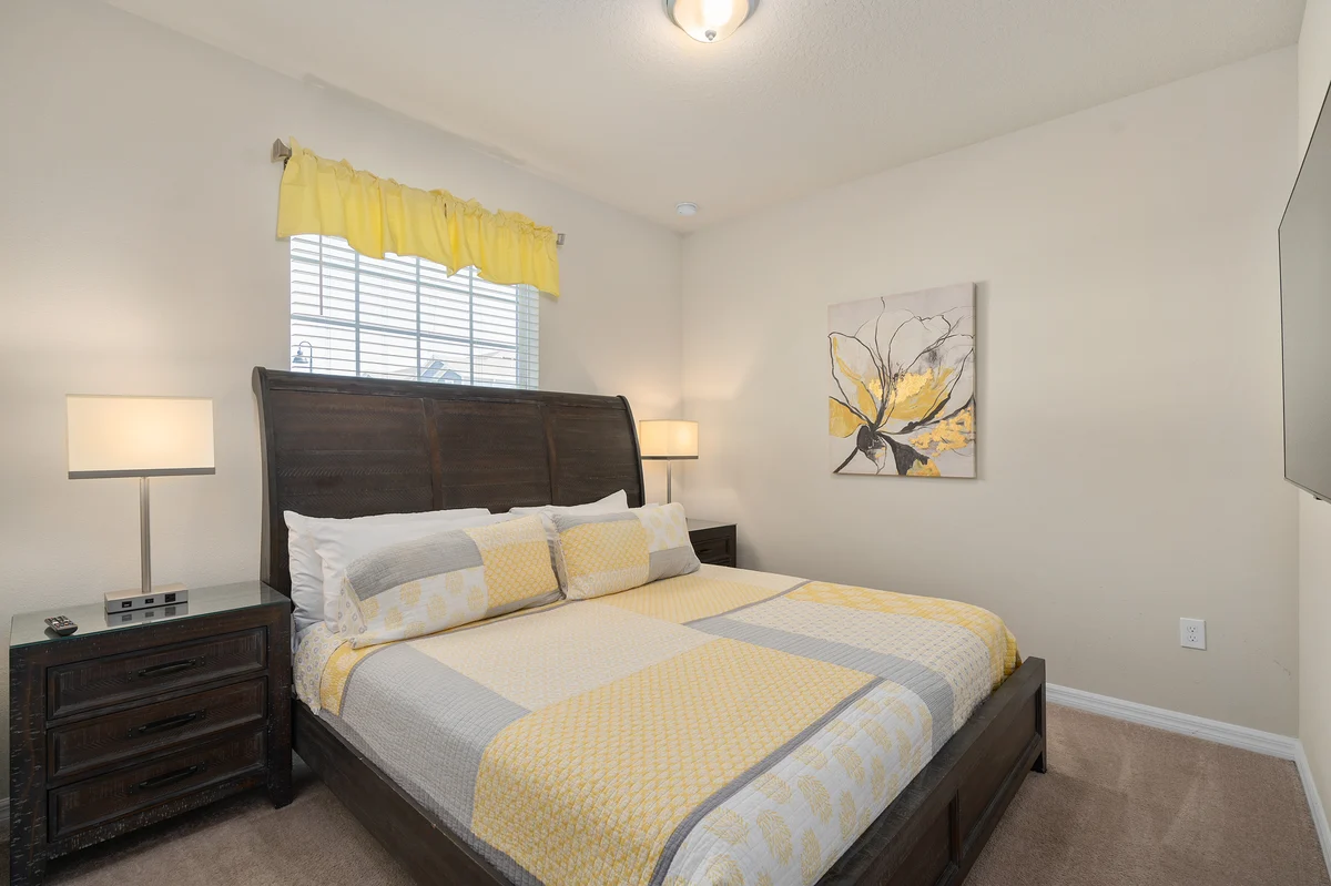 Bedroom 1 image 1