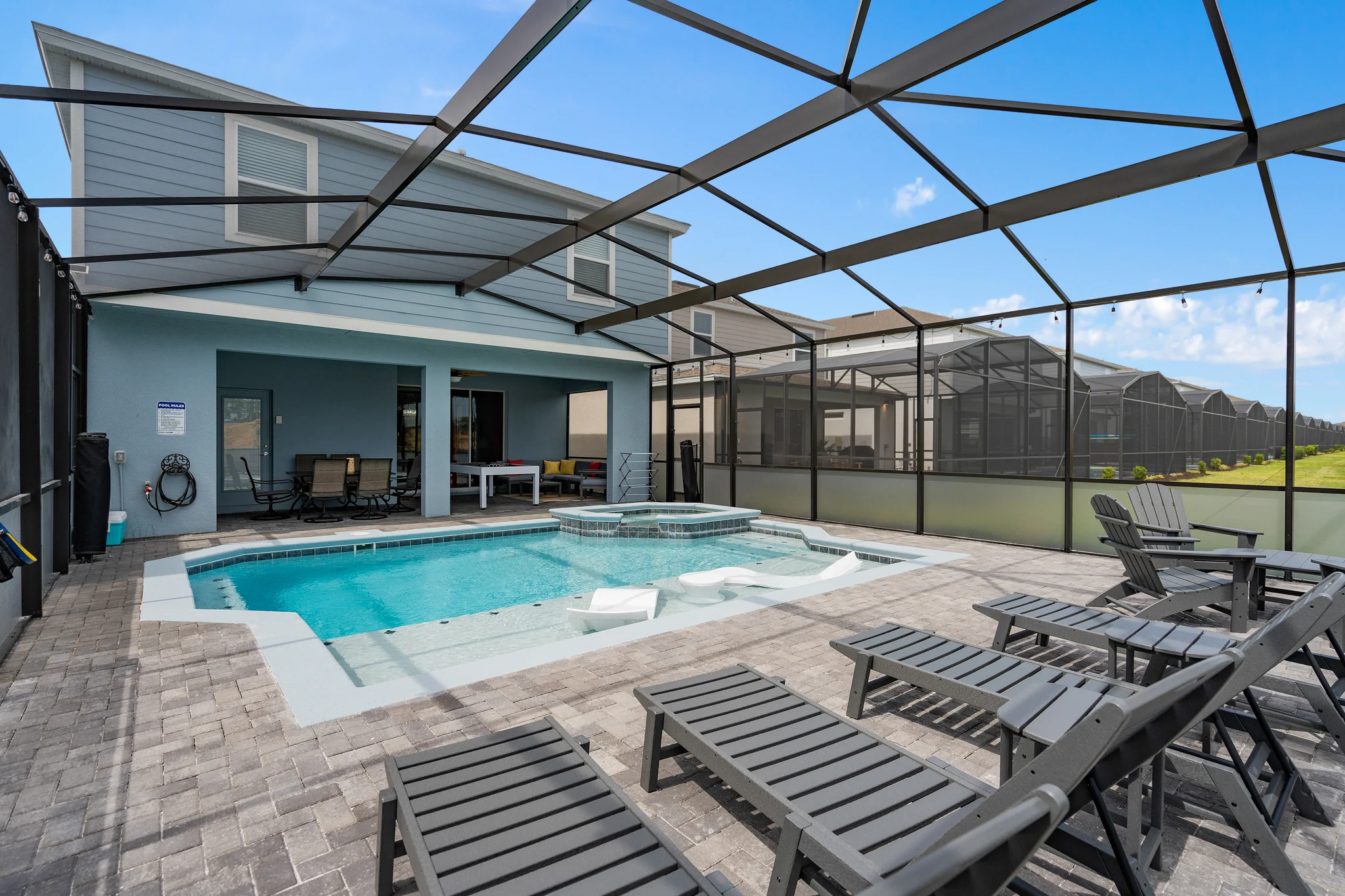 Chillax Inn Kaipo – 7 Bedroom Vacation Rental in Davenport, FL