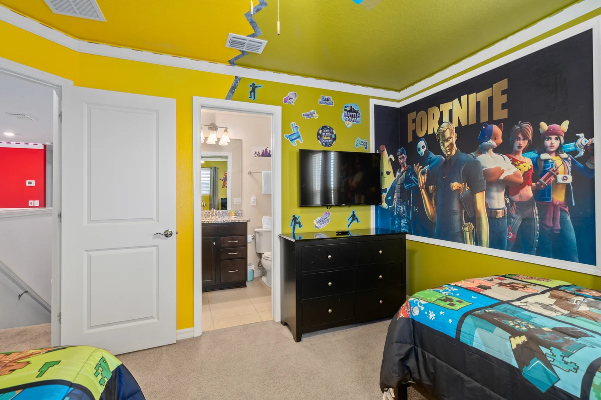 Bedroom 1 image 1