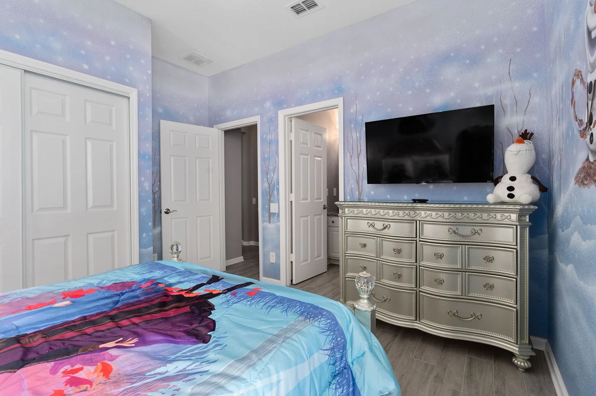 Bedroom 4 image 1