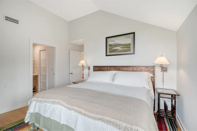 Bedroom 1 image 1
