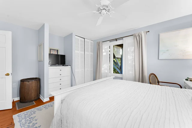 Bedroom 1 image 1