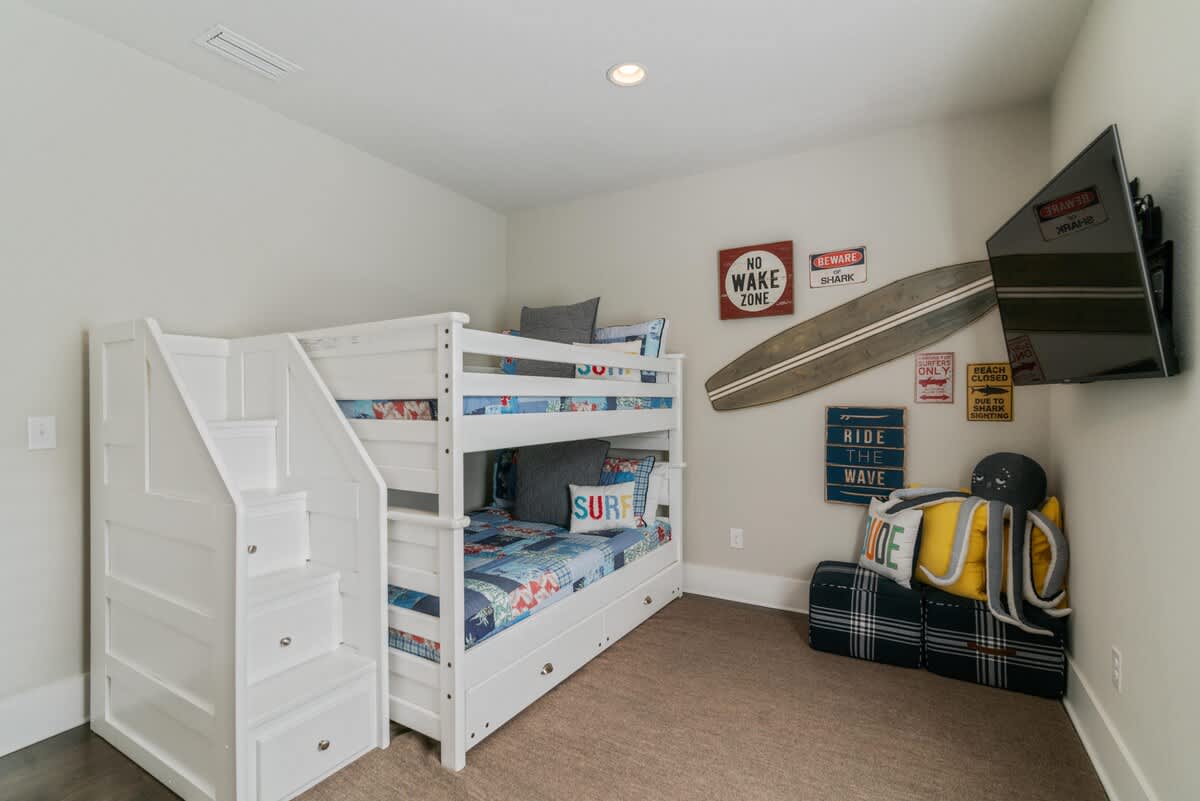 Bedroom image 1