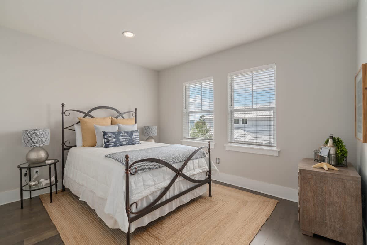 Bedroom image 1