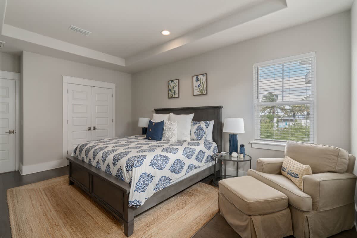 Bedroom image 1