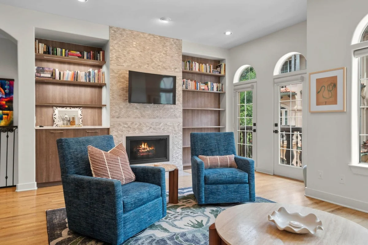 Home in Austin property photo 2