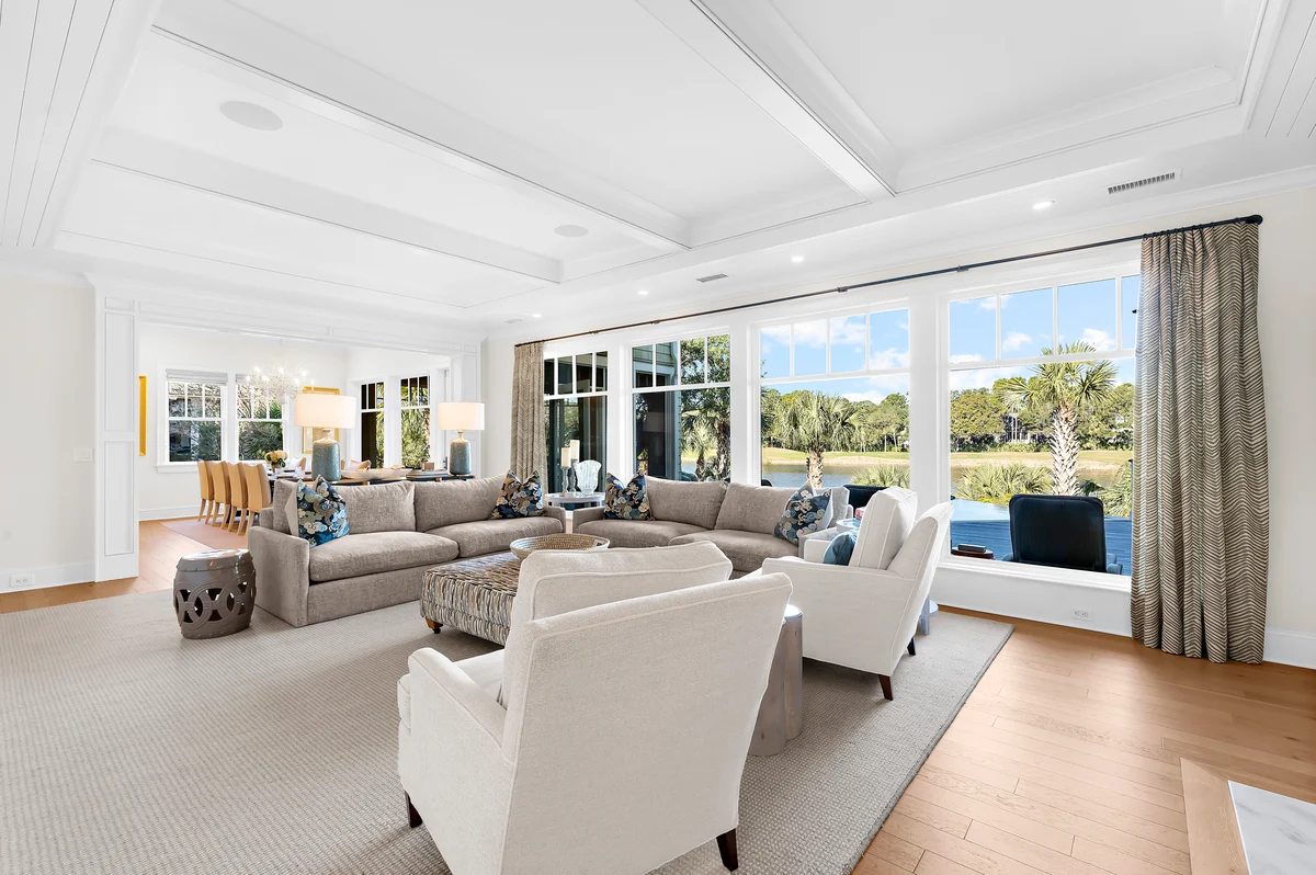 Pristine getaway with tranquil views property photo 3