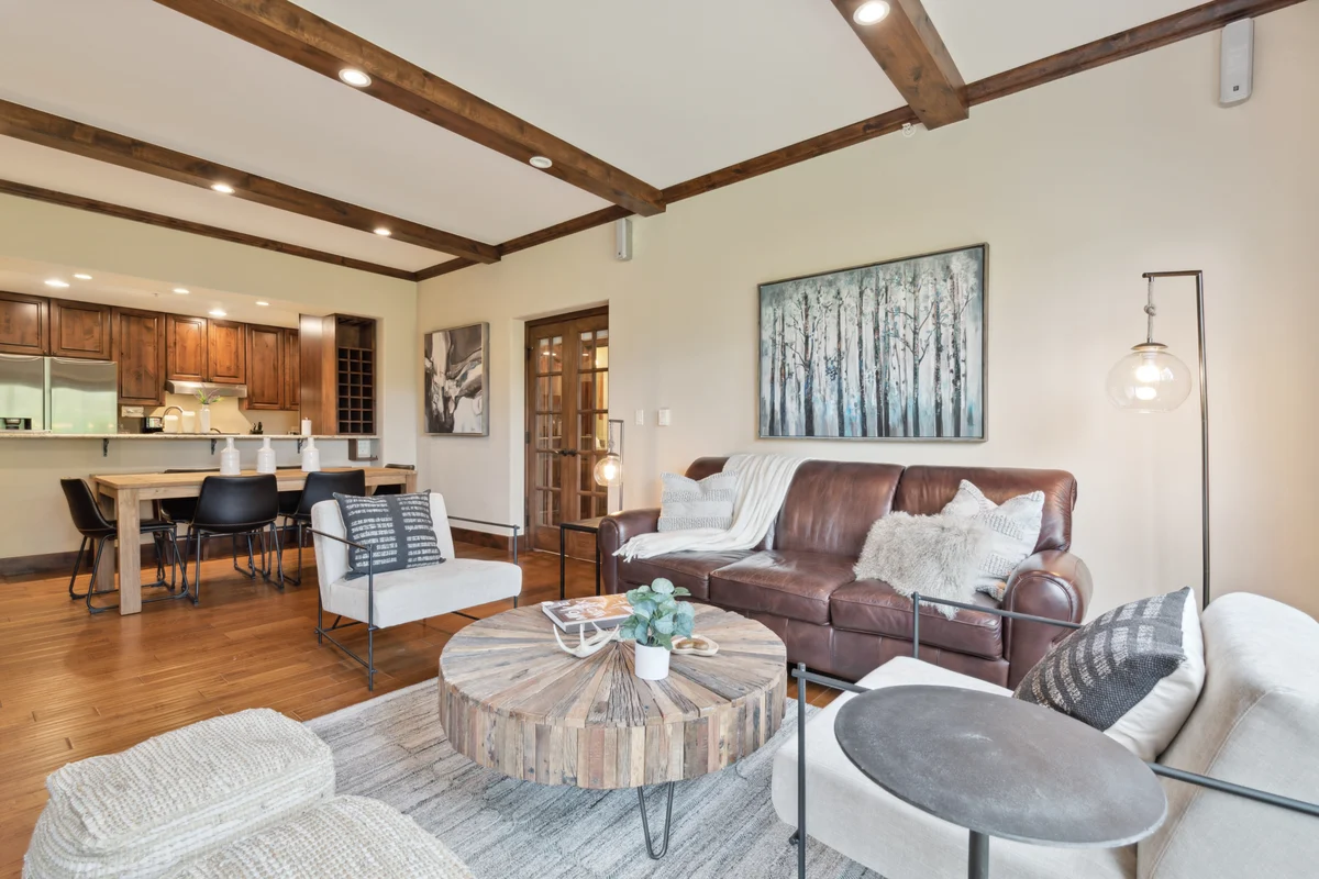 Condo in Beaver Creek property photo 3
