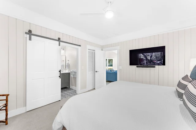 Bedroom 1 image 1