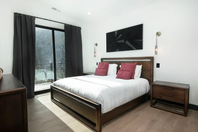 Bedroom 4 image 1