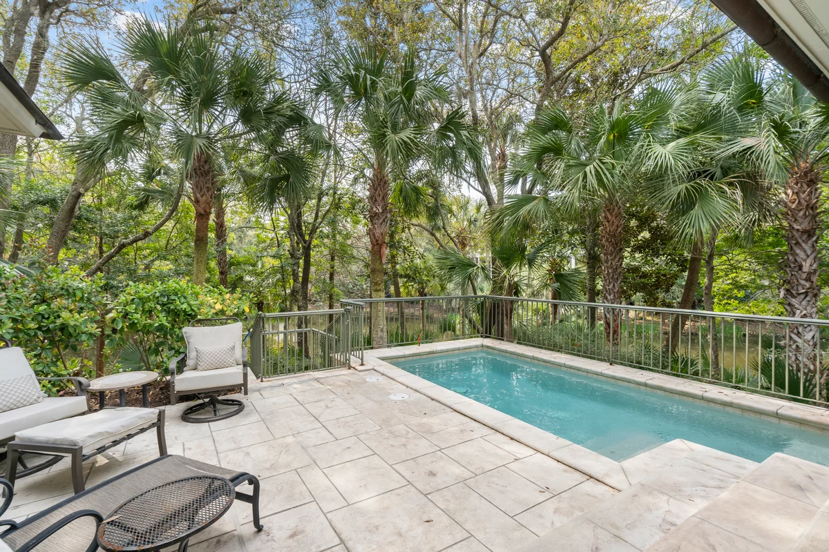 Stunning spacious property in popular area property photo 2