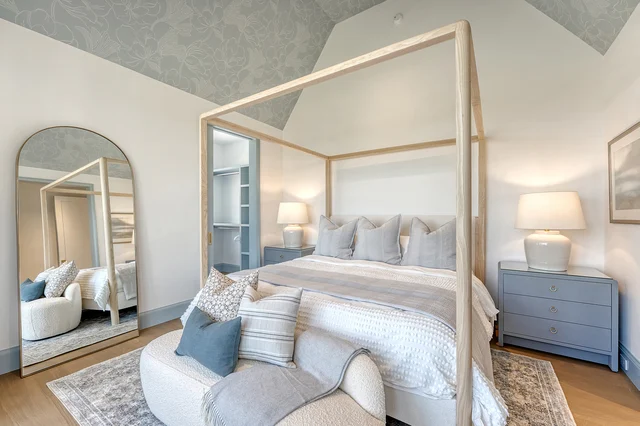 Bedroom 1 image 1