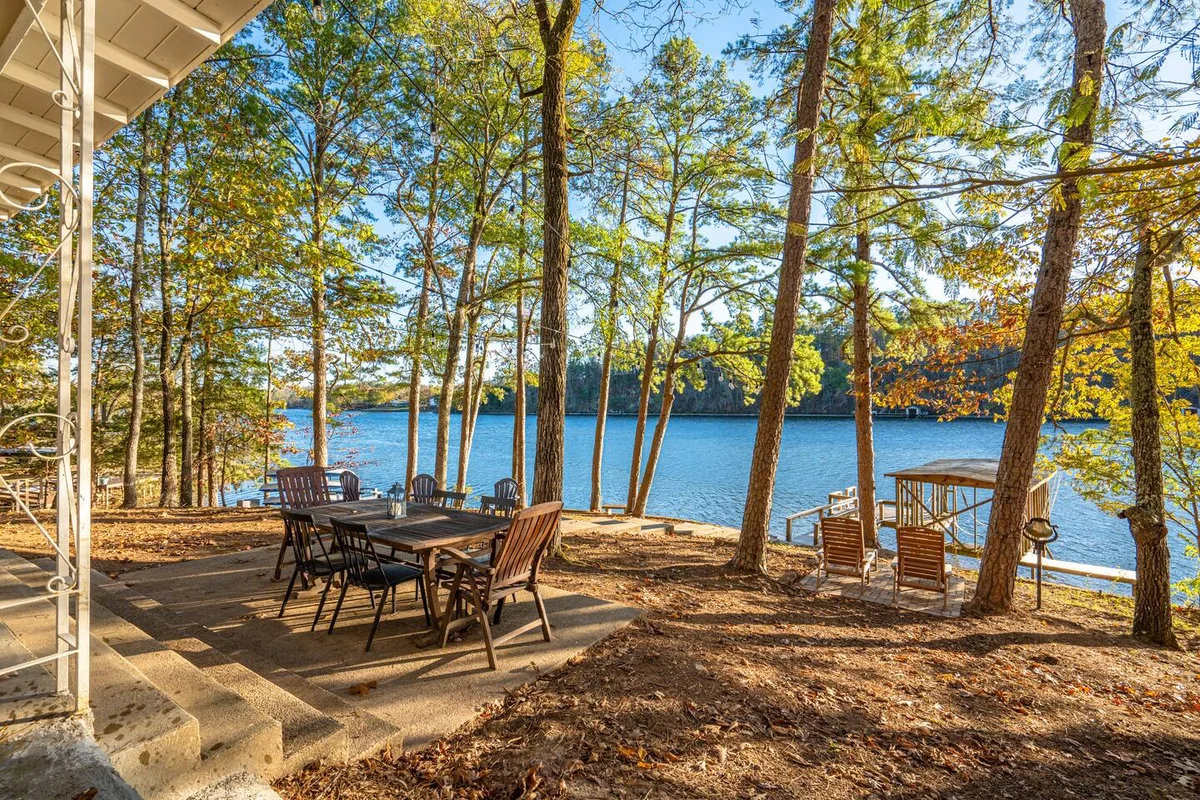 Property in Hot Springs property photo 5