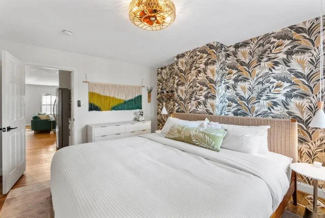 Bedroom 1 image 1