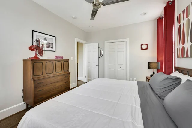 Bedroom 3 image 1