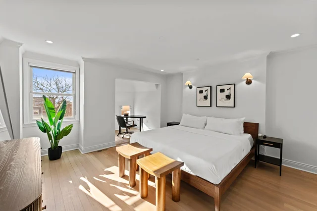 Bedroom 5 image 1