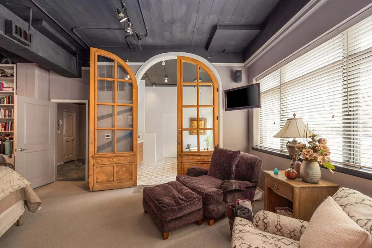 Bedroom image 1