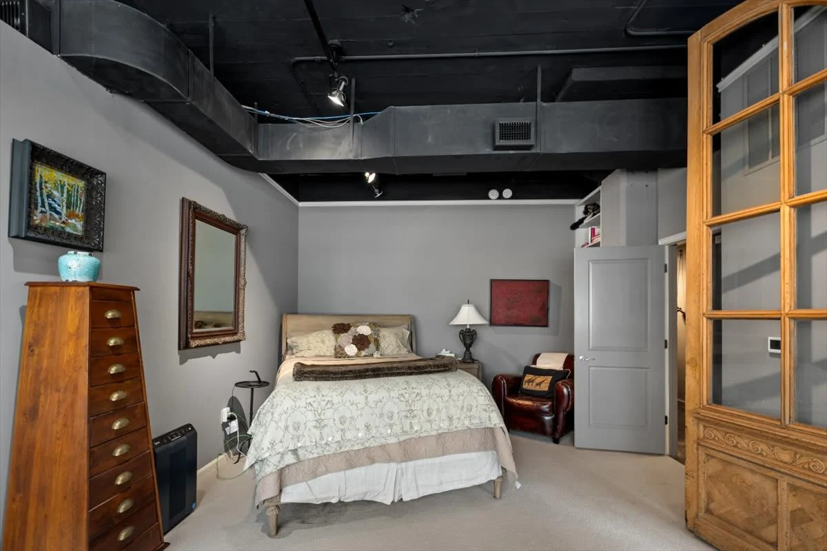 Bedroom image 1