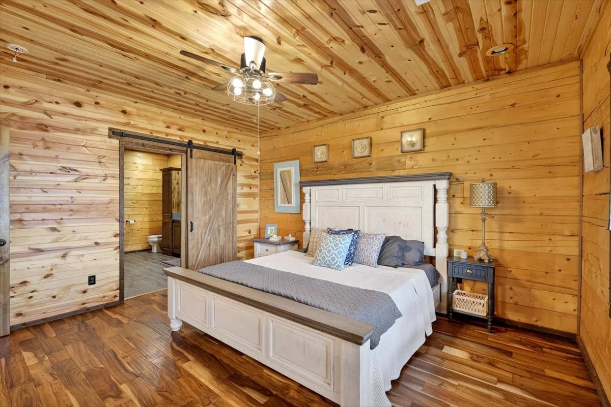 Bedroom image 1