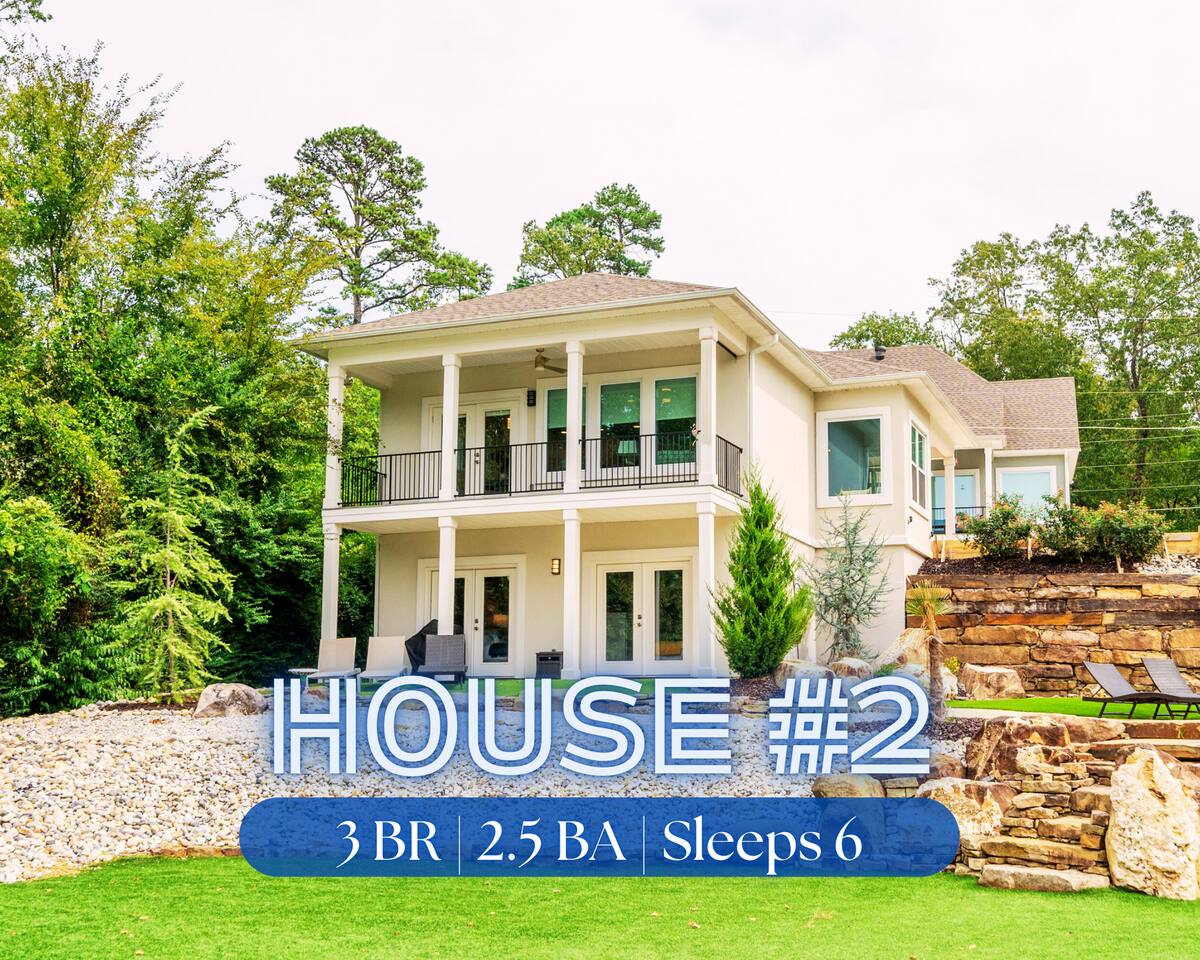 Home in Hot Springs property photo 3