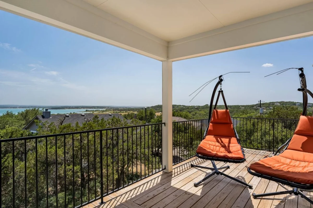 Home in Canyon Lake property photo 3