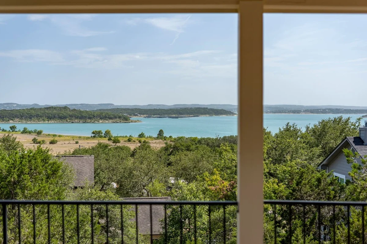 Home in Canyon Lake property photo 5