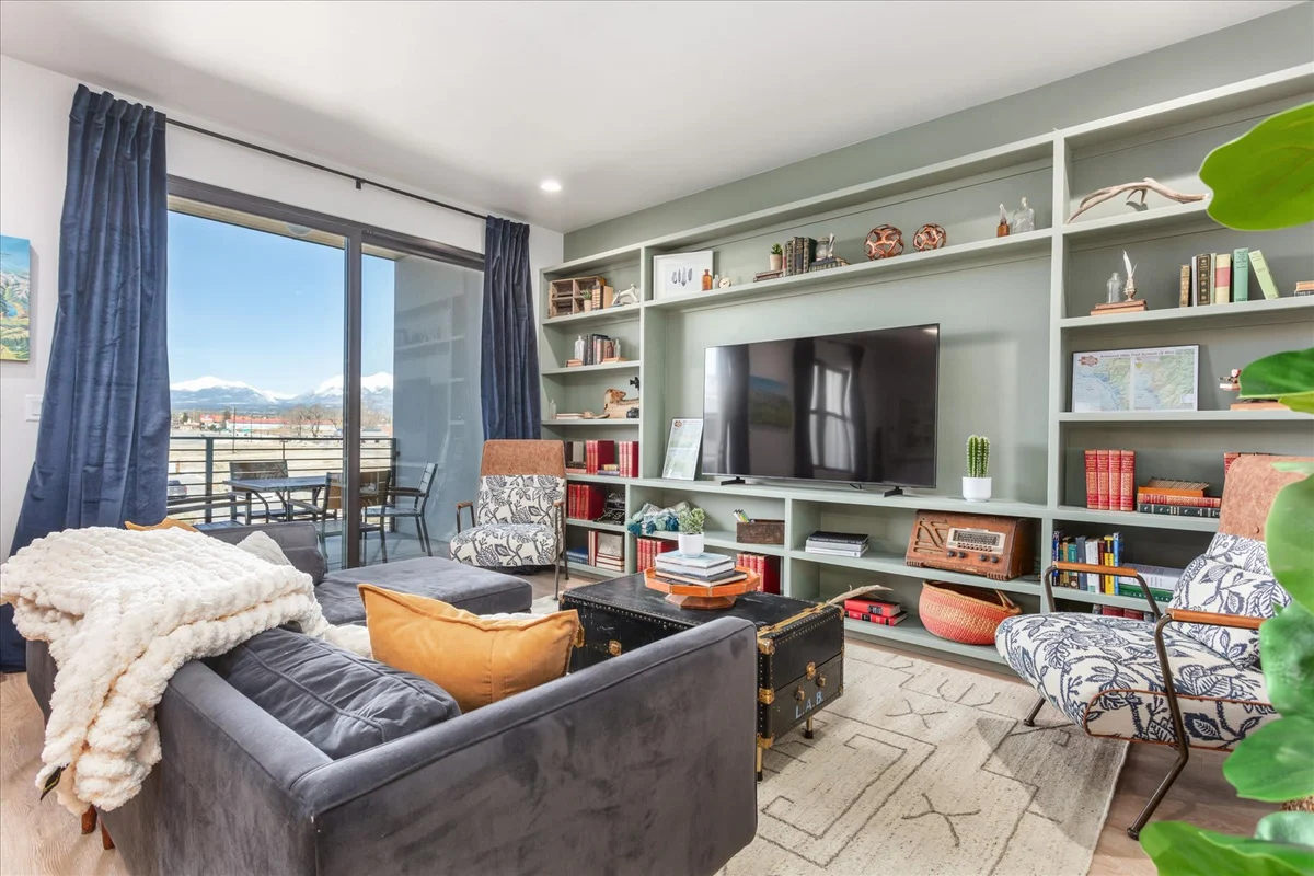 Condo in Salida property photo 3