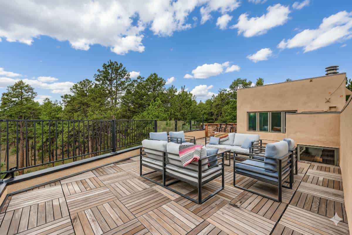 Home in Colorado Springs property photo 3