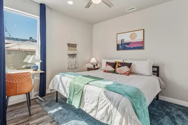 Bedroom 1 image 1