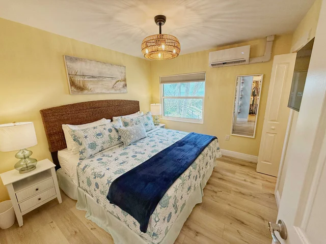 Bedroom 1 image 1