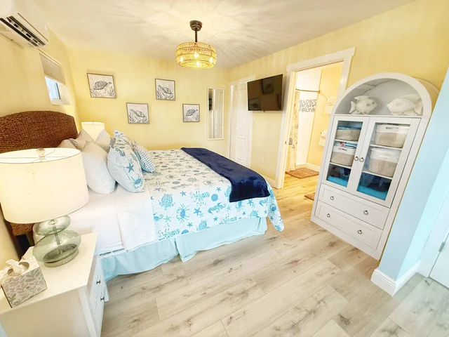 Bedroom 1 image 1