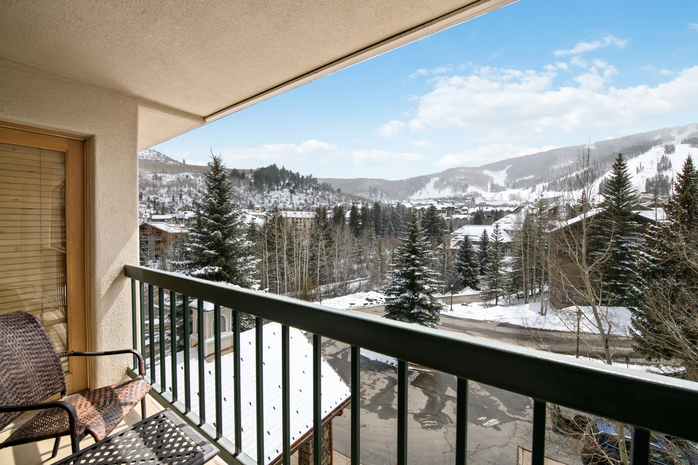 Condo in Beaver Creek property photo 3
