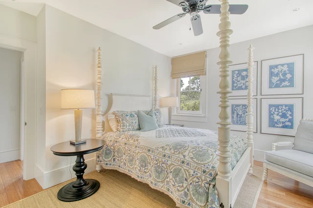 Bedroom 1 image 1