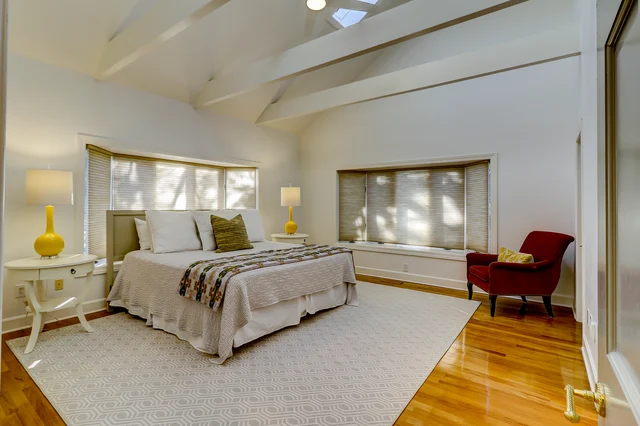 Bedroom 1 image 1