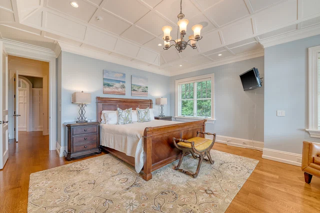 Bedroom 1 image 1