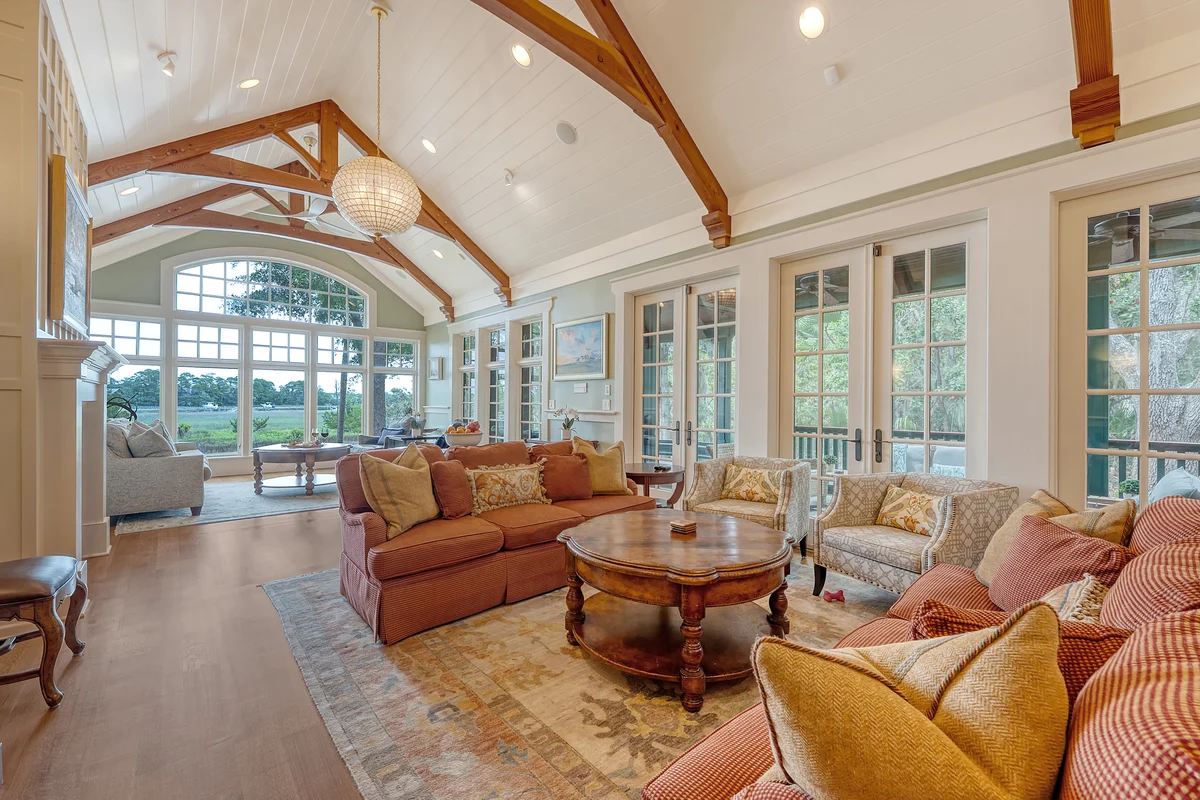 River views, guest house and pool property photo 5