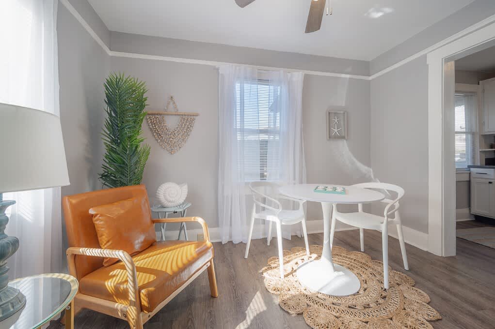 Home in Tampa property photo 5