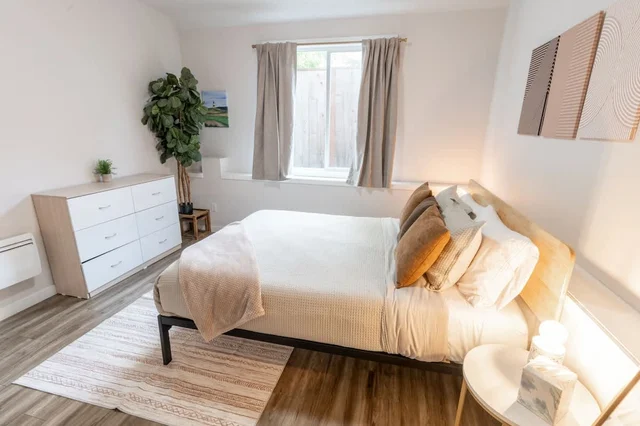 Bedroom 1 image 1